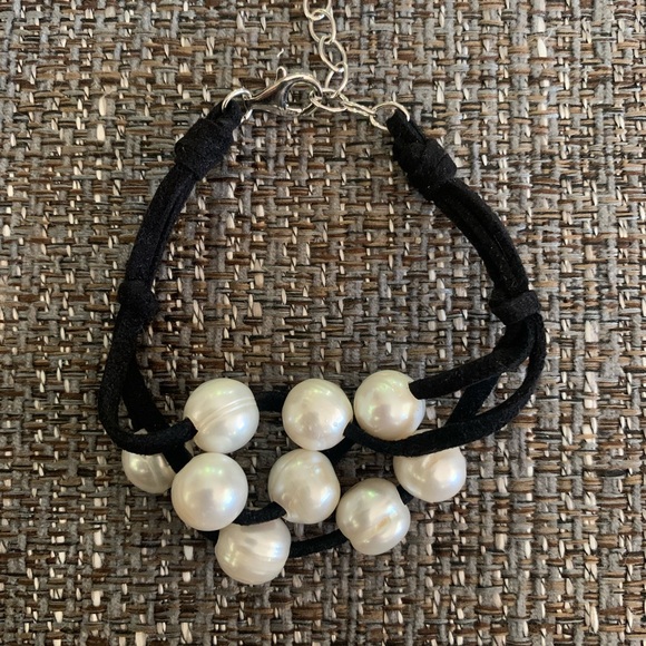 Sterling Silver black suede and Freshwater Pearl bracelet 7-8.5” adjustable - Picture 2 of 3